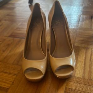 Vince Camuto, platform heels, yellow-ish, beige platform color, golden size 7